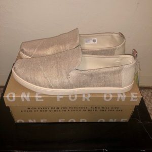 Toms Rose Gold Metallic Slip Ons - Women’s Size 11